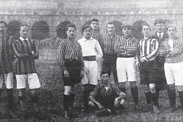 สโมสรถูกก่อตั้งเมื่อปี 1908 ภายใต้ชื่อ Foot-Ball Club Internazionale
